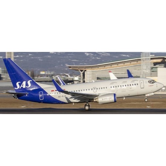 1/200 SCANDINAVIAN AIRLINES BOEING 737-700 REG: SE-RJX WITH