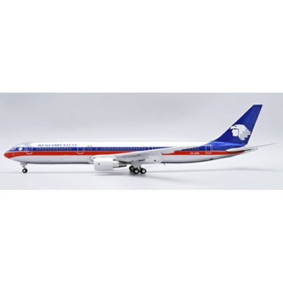 1/200 AEROMEXICO BOEING 767-300ER OC POLISHED REG: XA-APB WITH STAND