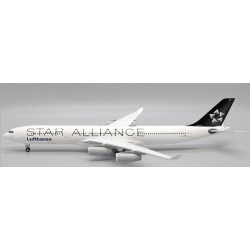JC20151 - 1/200 LUFTHANSA AIRBUS A340-300 STAR ALLIANCE REG: D-AIGV WITH STAND JC20151 - 1/200 LUFTHANSA AIRBUS A340-300 STAR ALLIANCE REG: D-AIGV WITH STAND