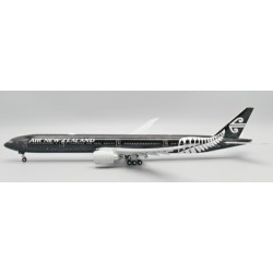 1/200 AIR NEW ZEALAND BOEING 777-300ER ALL BLACKS REG: ZK-OKQ FLAPS DOWN WITH STAND 1/200 AIR NEW ZEALAND BOEING 777-300ER ALL BLACKS REG: ZK-OKQ FLAPS DOWN WITH STAND
