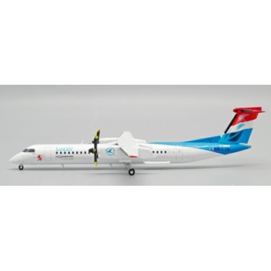 1/200 LUXAIR BOMBARDIER DASH 8-Q400 REG: LX-LQI WITH STAND