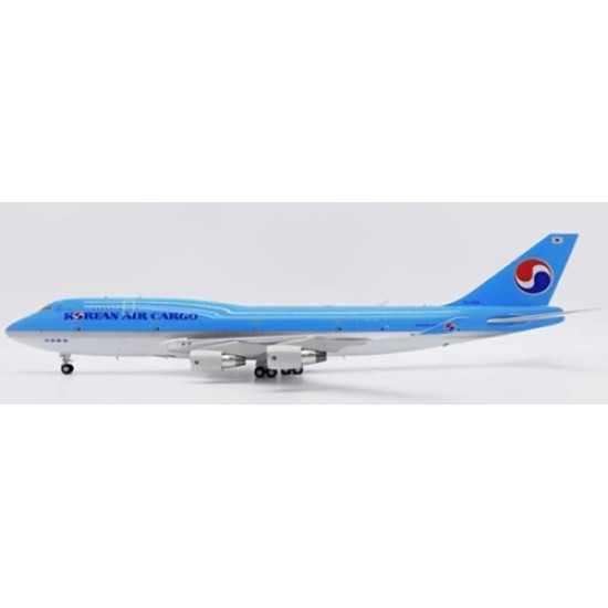 1/200 KOREAN AIR CARGO BOEING 747-400BCF REG: HL7486 WITH STAND