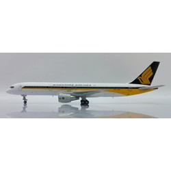 1/200 SINGAPORE AIRLINES BOEING 757-200 OC REG: 9V-SGN XX20224