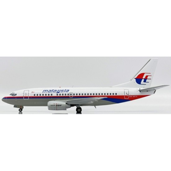 1/200 MALAYSIA AIRLINES BOEING 737-500 REG: 9M-MFH WITH STAND