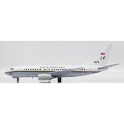 1/200 US NAVY BOEING C-40A CLIPPER REG: 165829 WITH STAND