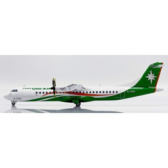 1/200 UNI AIR ATR72-600 REG: B-17015 WITH STAND