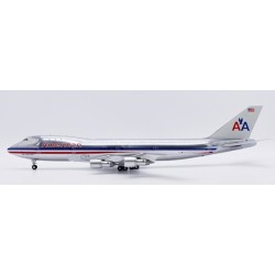 1/200 AMERICAN AIRLINES BOEING 747-100 POLISHED REG: N9670 WITH STAND
