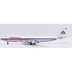 1/200 AMERICAN AIRLINES BOEING 747-100 WHITE POLISHED REG: N743PA WITH STAND