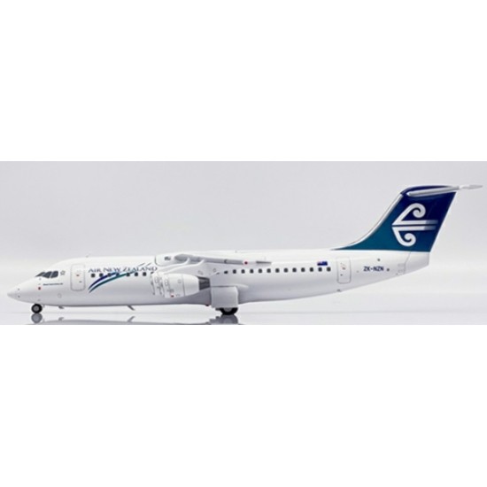 1/200 AIR NEW ZEALAND LINK BRITISH AEROSPACE BAE 146-300 REG: ZK-NZN WITH STAND