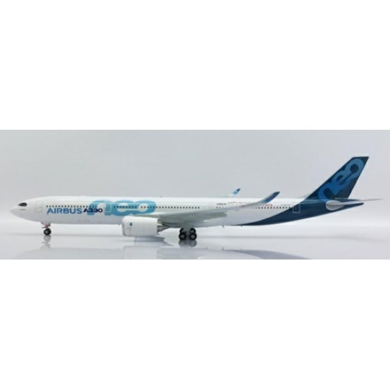1/200 AIRBUS HOUSE COLOUR A330-900NEO FOUNDAT10N YEARS REG: F-WTTN WITH STAND