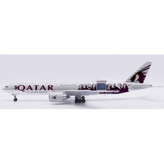 1/200 QATAR AIRWAYS CARGO BOEING 777F MOVED BY PEOPLEINTERACTIVE SERIES REG: A7-BFG WITH STAND