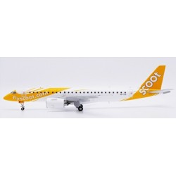 1/200 SCOOT EMBRAER E190-E2 REG: 9V-THB FLAPS DOWN WITH STAND