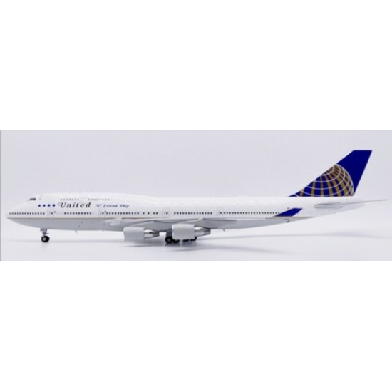 JC20518A - 1/200 UNITED AIRLINES BOEING 747-400 747 FRIEND SHIP REG: N118UA FLAPS DOWN WITH STAND