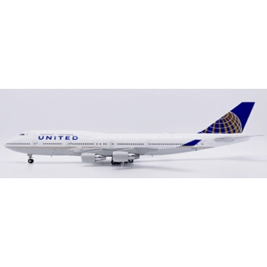 1/200 UNITED AIRLINES BOEING 747-400 REG: N175UA FLAPS DOWN WITH STAND