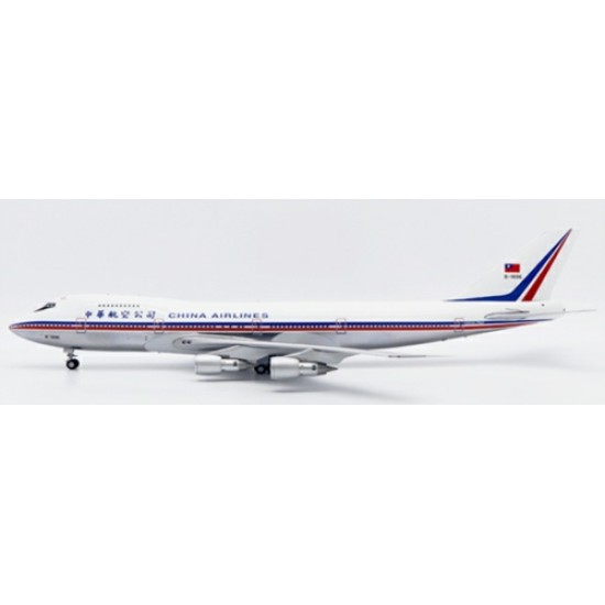 1/200 CHINA AIRLINES BOEING 747-200 OC, POLISHED REG: B-1886 WITH STAND 1/200 CHINA AIRLINES BOEING 747-200 OC, POLISHED REG: B-1886 WITH STAND