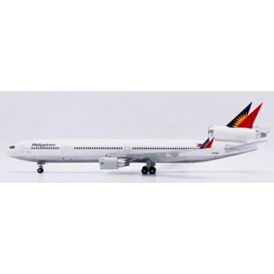 1/200 PHILIPPINES AIRLINES MCDONNELL DOUGLAS MD-11 POLISHED REG: N278WA WITH STAND 1/200 PHILIPPINES AIRLINES MCDONNELL DOUGLAS MD-11 POLISHED REG: N278WA WITH STAND