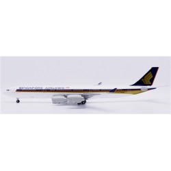1/200 SINGAPORE AIRLINES AIRBUS A340-500 LARGE TITLES REG: 9V-SGD WITH STAND