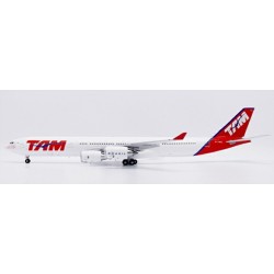 1/200 TAM LINHAS AEREAS AIRBUS A340-500 REG: PT-MSL WITH STAND