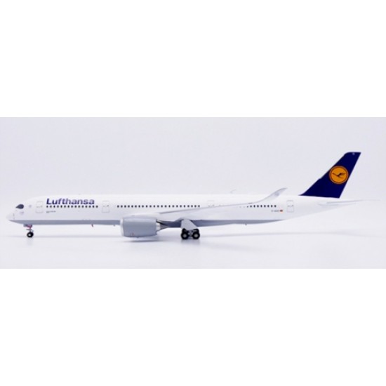 1/200 LUFTHANSA AIRBUS A350-900XWB OC REG: D-AIXD WITH STAND 1/200 LUFTHANSA AIRBUS A350-900XWB OC REG: D-AIXD WITH STAND