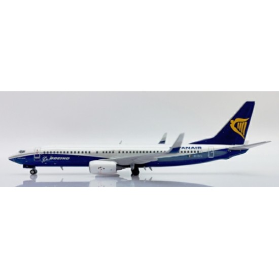 1/400 RYANAIR BOEING 737-800 DREAMLINER REG: EI-DCL WITH ANT