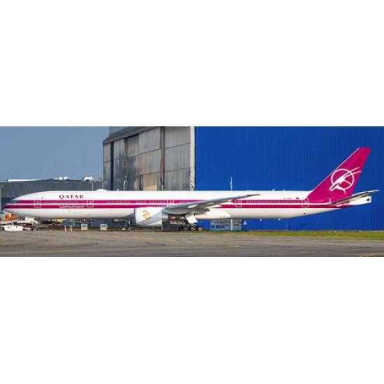 1/400 QATAR AIRWAYS B777-300(ER) RETRO LIVERY FLAP DOWN XX40068A