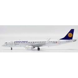 1/400 LUFTHANSA REGIONAL EMBRAER ERJ-190LR REG: D-AECA WITH