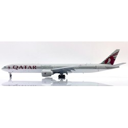 1/400 QATAR AIRWAYS BOEING 777-300ER 25 YEARS OF EXCELLENCE XX40137 1/400 QATAR AIRWAYS BOEING 777-300ER 25 YEARS OF EXCELLENCE XX40137