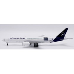 1/400 LUFTHANSA CARGO BOEING 777F FLYING INTO THE FUTURE CO2-NEUTRAL INTERACTIVE SERIES REG: D-ALFK WITH ANTENNA