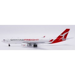 1/400 QANTAS FREIGHT AIRBUS A330-200(P2F) REG: VH-EBE WITH ANTENNA