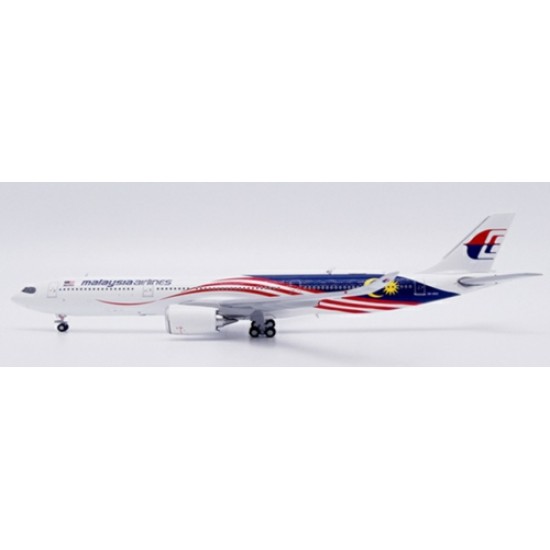 1/400 MALAYSIA AIRLINES AIRBUS A330-900NEO REG: 9M-MNH WITH ANTENNA 1/400 MALAYSIA AIRLINES AIRBUS A330-900NEO REG: 9M-MNH WITH ANTENNA
