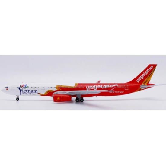 1/400 VIETJET AIR AIRBUS A330-300 VIETNAM TIMELESS CHARM REG: VN-A814 WITH ANTENNA