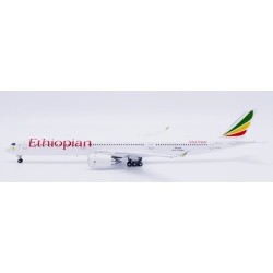 1/400 ETHIOPIAN AIRLINES AIRBUS A350-1000XWB REG: ET-BAX FLAPS DOWN WITH ANTENNA 1/400 ETHIOPIAN AIRLINES AIRBUS A350-1000XWB REG: ET-BAX FLAPS DOWN WITH ANTENNA
