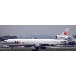 1/400 JAPAN AIRLINES MCDONNELL DOUGLAS MD-11 J-BIRD REG: JA8584 WITH ANTENNA 1/400 JAPAN AIRLINES MCDONNELL DOUGLAS MD-11 J-BIRD REG: JA8584 WITH ANTENNA