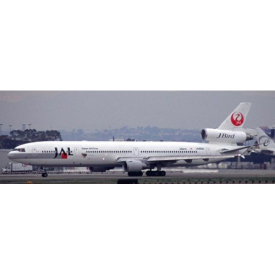 1/400 JAPAN AIRLINES MCDONNELL DOUGLAS MD-11 J-BIRD REG: JA8584 WITH ANTENNA