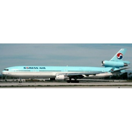 1/400 KOREAN AIR MCDONNELL DOUGLAS MD-11 REG: HL7373 WITH ANTENNA