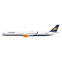 1/400 ICELANDAIR BOEING 757-300 WITH WINGLET REG: TF-FIX WITH ANTENNA 1/400 ICELANDAIR BOEING 757-300 WITH WINGLET REG: TF-FIX WITH ANTENNA