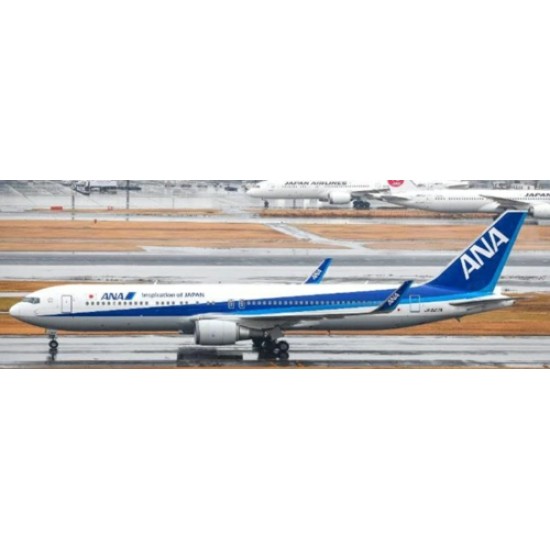 1/400 ALL NIPPON AIRWAYS BOEING 767-300ER REG: JA627A WITH ANTENNA