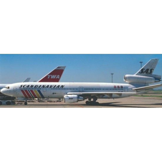 1/400 SAS SCANDINAVIAN AIRLINES MCDONNELL DOUGLAS DC-10-30 REG: SE-DFD WITH ANTENNA