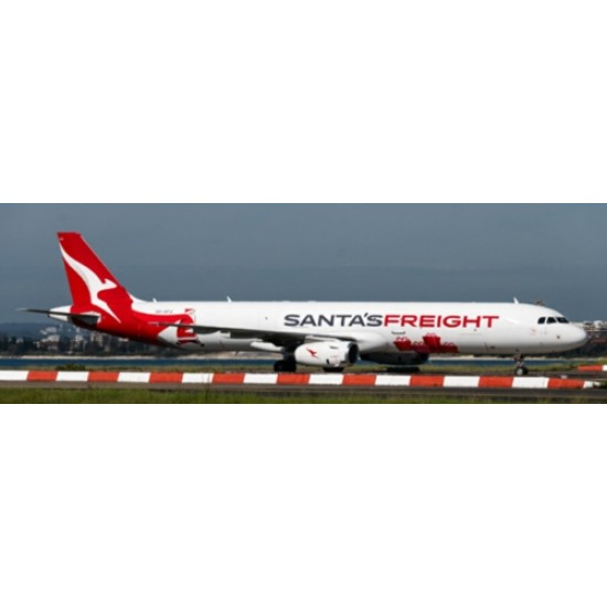 1/400 QANTAS FREIGHT AIRBUS A321(P2F) SANTAS FREIGHT REG: VH-XF4 WITH ANTENNA