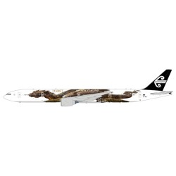 1/400 AIR NEW ZEALAND BOEING 777-300ER DESOLATION OF SMAUG REG: ZK-OKO WITH ANTENNA
