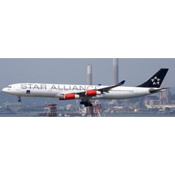 1/400 SAS SCANDINAVIAN AIRLINES AIRBUS A340-300 STAR ALLIANCE REG: OY-KBM WITH ANTENNA 1/400 SAS SCANDINAVIAN AIRLINES AIRBUS A340-300 STAR ALLIANCE REG: OY-KBM WITH ANTENNA