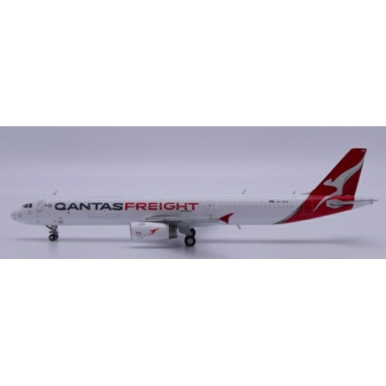 1/400 QANTAS FREIGHT AIRBUS A321(P2F) REG: VH-XF6 WITH ANTENNA 1/400 QANTAS FREIGHT AIRBUS A321(P2F) REG: VH-XF6 WITH ANTENNA