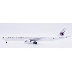 1/400 QATAR AIRWAYS BOEING 777-300ER ALL WHITE REG: A7-BOC FLAPS DOWN WITH ANTENNA