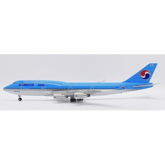 1/200 KOREAN AIR BOEING 747-400 OLD TITLES REG: HL7477 WITH STAND 1/200 KOREAN AIR BOEING 747-400 OLD TITLES REG: HL7477 WITH STAND