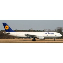 1/200 LUFTHANSA AIRBUS A300-600R REG: D-AIAI WITH STAND EW2306001