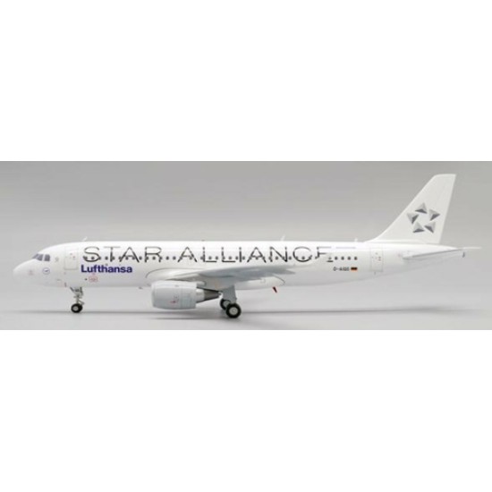 1/200 LUFTHANSA AIRBUS A320 STAR ALLIANCE REG: D-AIQS WITH STAND