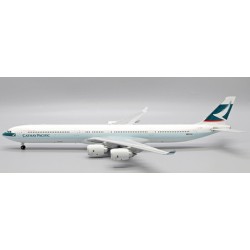 1/200 MISC AIRBUS A340-600 REG: B-HQC WITH STAND EW2346003