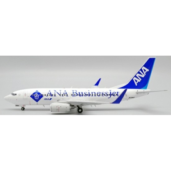 1/200 ALL NIPPON AIRWAYS BOEING 737-700ER ANA BUSINESS JET REG: JA13AN WITH STAND 1/200 ALL NIPPON AIRWAYS BOEING 737-700ER ANA BUSINESS JET REG: JA13AN WITH STAND