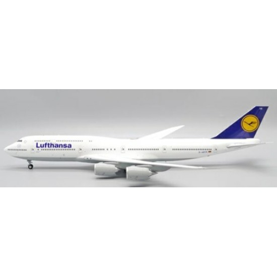 1/200 LUFTHANSA BOEING 747-8 OC REG: D-ABYR WITH STAND EW2748003