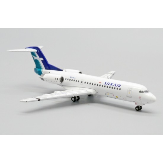 1/400 SILKAIR FOKKER 70 REG: 9V-SLL WITH ANTENNA EW4F70001